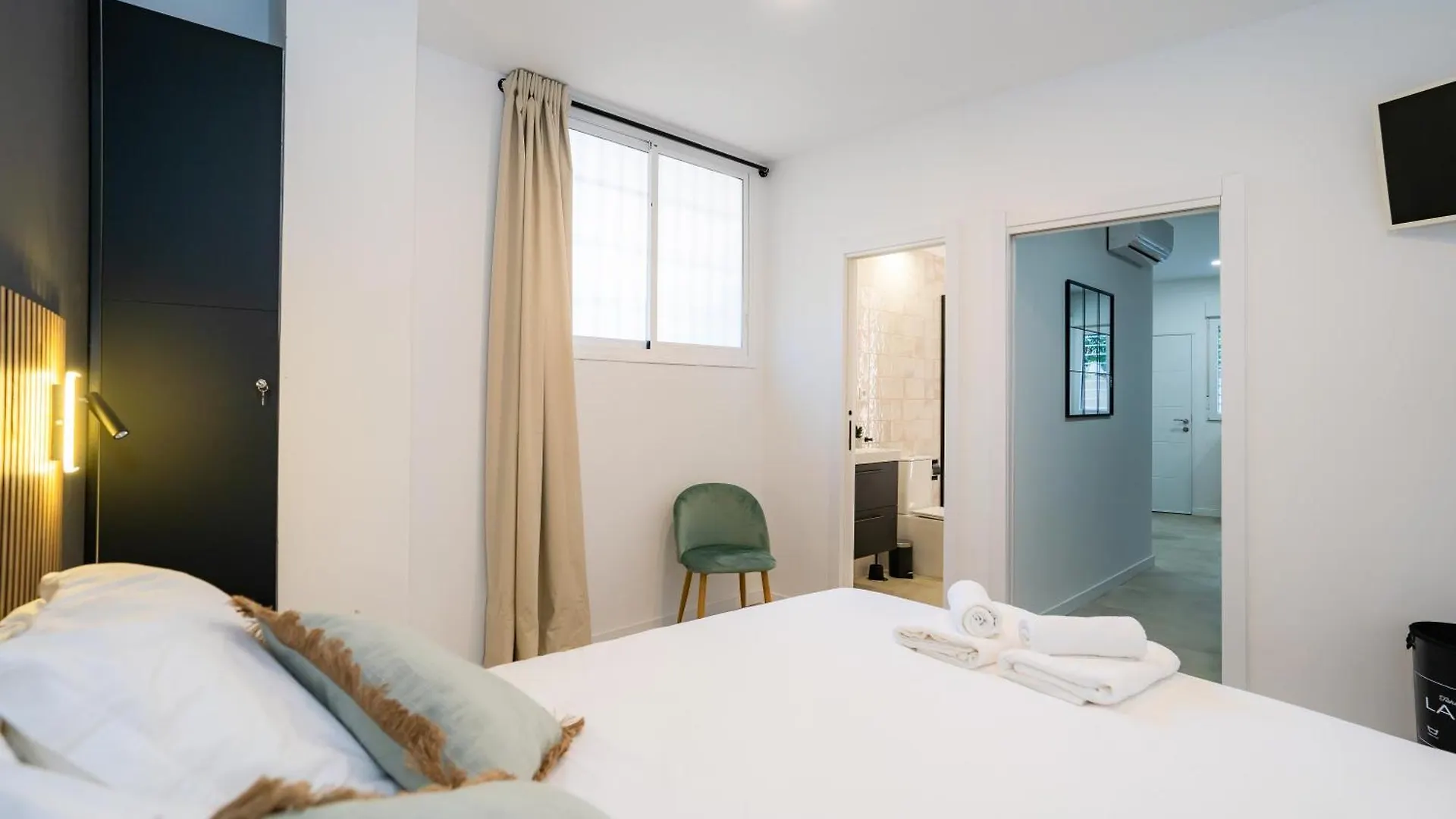 Nomad Malaga - Airport III Apartment 0*,  Spain