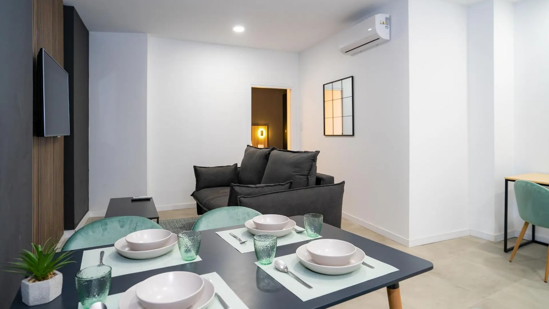 Nomad Malaga - Airport III Apartment Spain